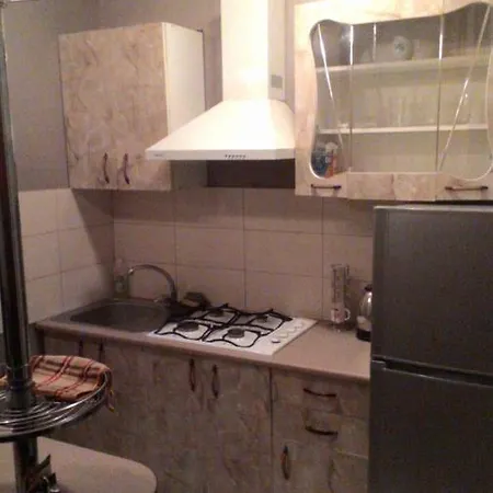 2 комнатная на базарной