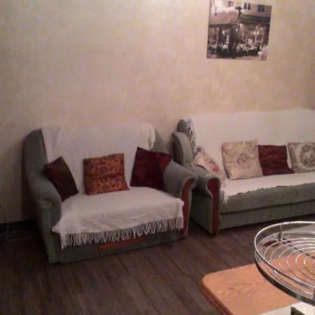 2 комнатная на базарной