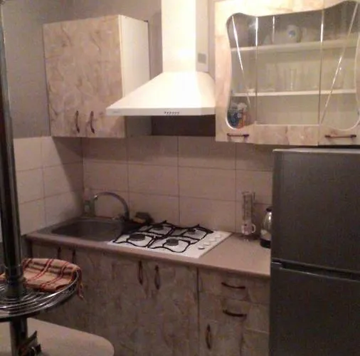 2 комнатная на базарной